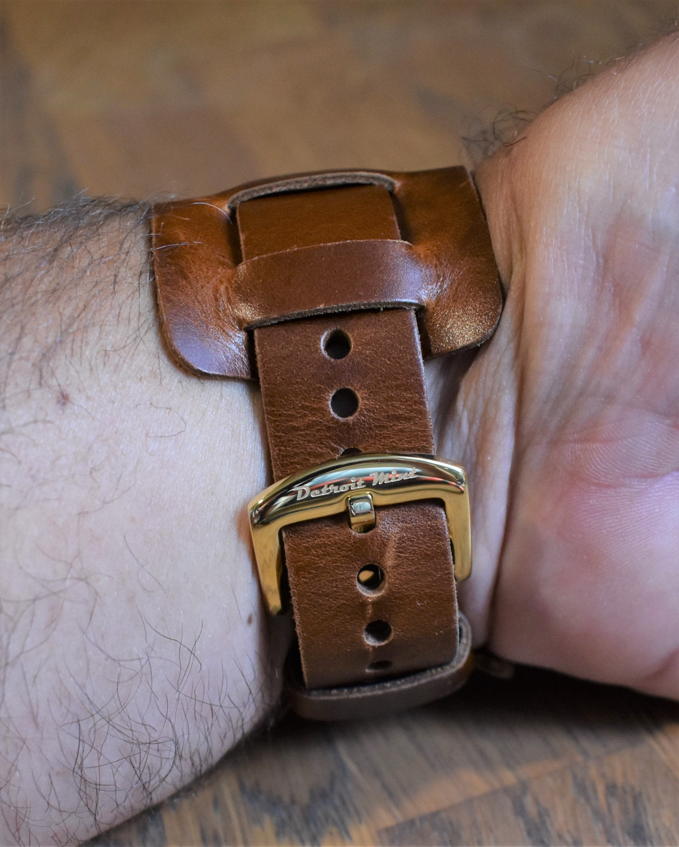 Detroit Mint Hollywood Style Vintage Brown Leather Watch Cuff 20mm lug width 42 mm cuff width